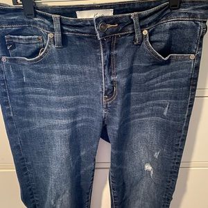 Kancan mid-rise, fray detail